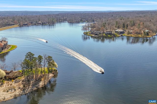 7 DOVER CT, Palmyra, VA 22963