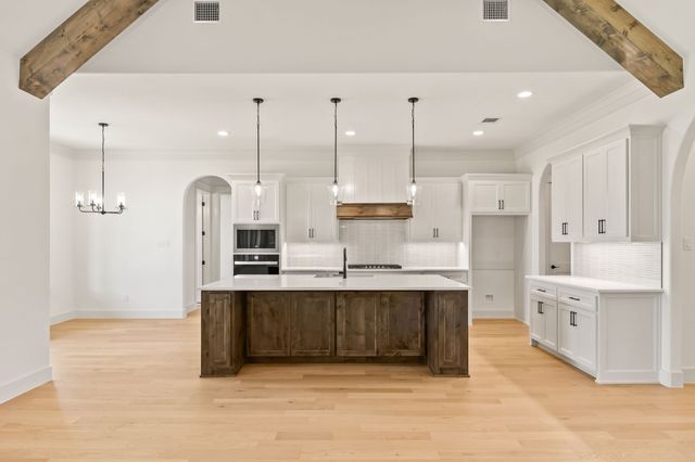 761 Burr Oak Lane, Weatherford, TX 76085