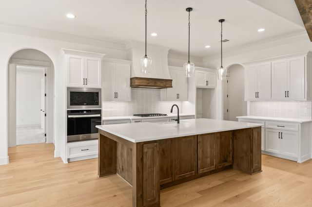 761 Burr Oak Lane, Weatherford, TX 76085