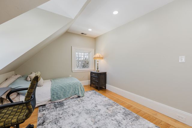 159 Washington St 4, Newton, MA 02458
