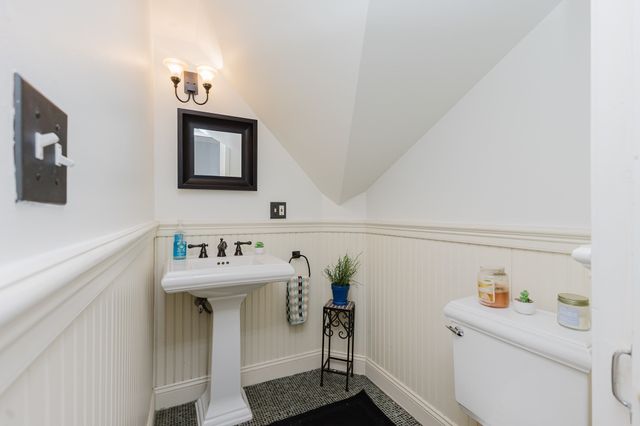 159 Washington St 4, Newton, MA 02458
