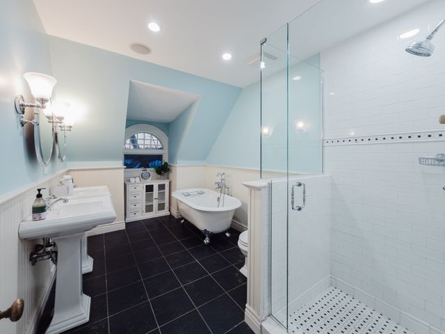 159 Washington St 4, Newton, MA 02458