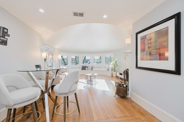 159 Washington St 4, Newton, MA 02458