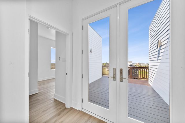 4026 5th Street, Galveston, TX 77554