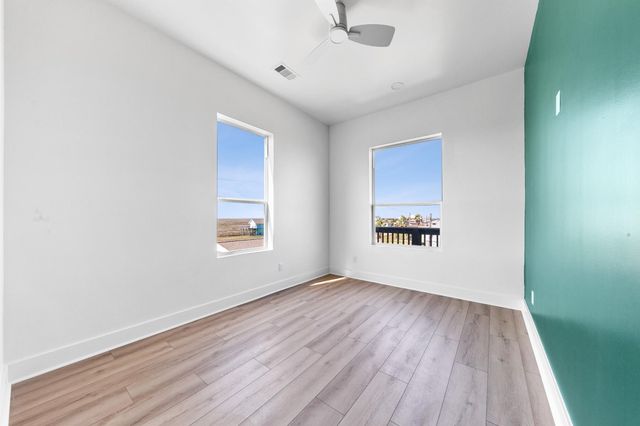 4026 5th Street, Galveston, TX 77554