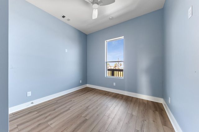 4026 5th Street, Galveston, TX 77554
