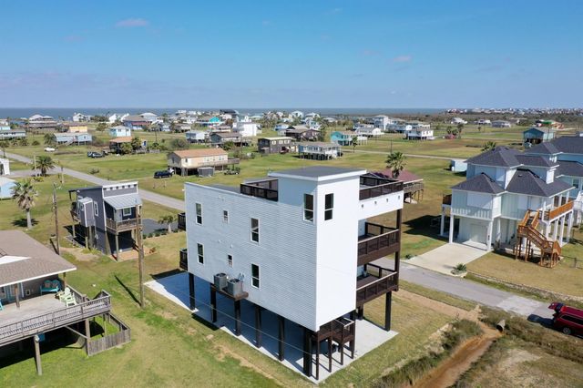 4026 5th Street, Galveston, TX 77554