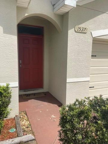 1537 SW Meridian Avenue, Port St. Lucie, FL 34953