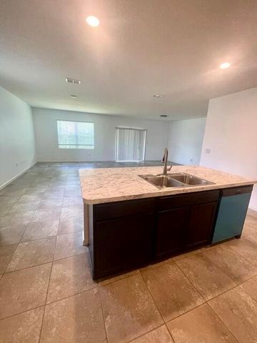 1537 SW Meridian Avenue, Port St. Lucie, FL 34953