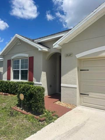 1537 SW Meridian Avenue, Port St. Lucie, FL 34953