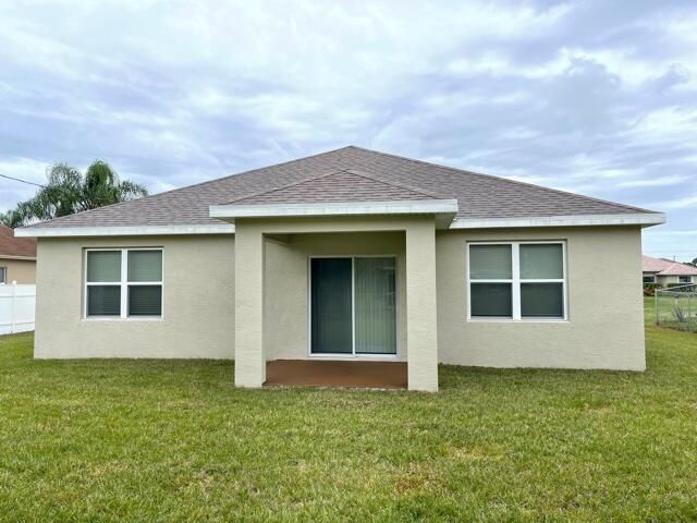 1537 SW Meridian Avenue, Port St. Lucie, FL 34953