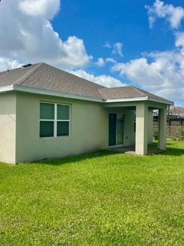 1537 SW Meridian Avenue, Port St. Lucie, FL 34953