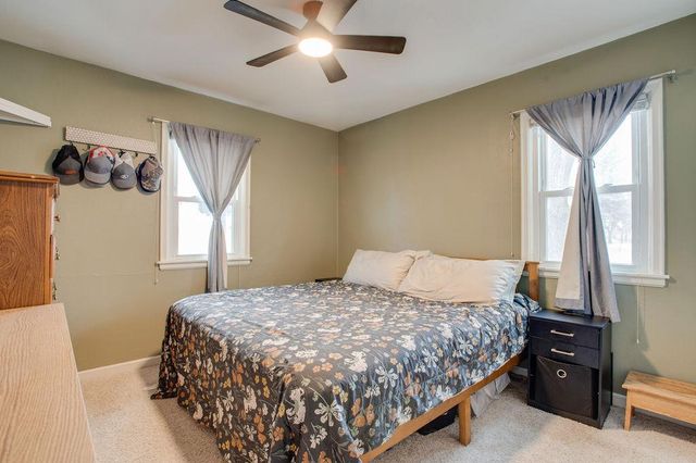 1647 BROADWAY N, Fargo, ND 58102