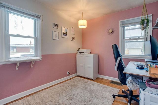 1647 BROADWAY N, Fargo, ND 58102