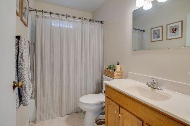 1647 BROADWAY N, Fargo, ND 58102