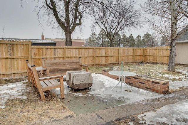 1647 BROADWAY N, Fargo, ND 58102