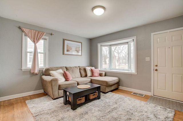 1647 BROADWAY N, Fargo, ND 58102