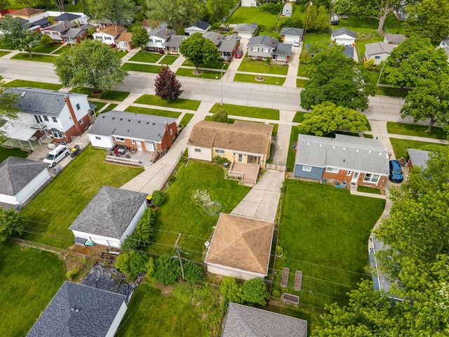 3233 Grange Road, Trenton, MI 48183