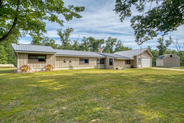 8298 W Hollyhock Avenue, Lake Twp, MI 49304