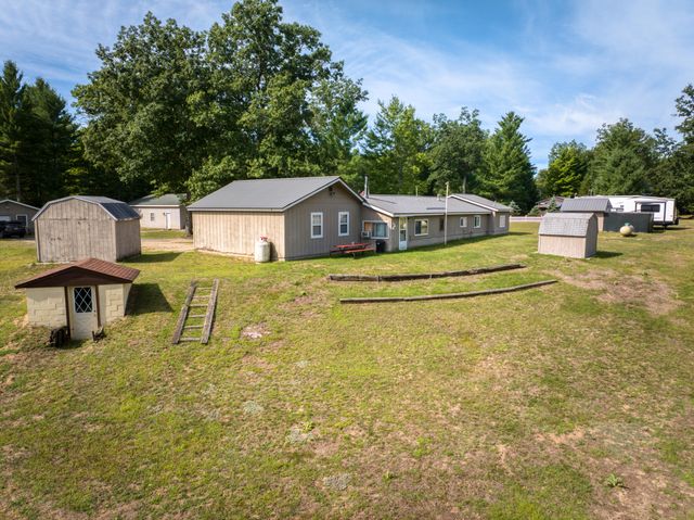 8298 W Hollyhock Avenue, Lake Twp, MI 49304