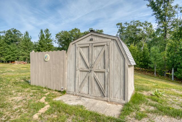 8298 W Hollyhock Avenue, Lake Twp, MI 49304