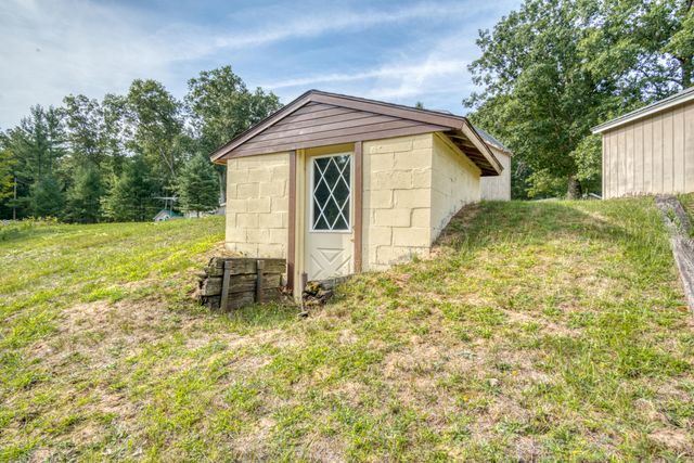 8298 W Hollyhock Avenue, Lake Twp, MI 49304