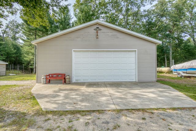 8298 W Hollyhock Avenue, Lake Twp, MI 49304