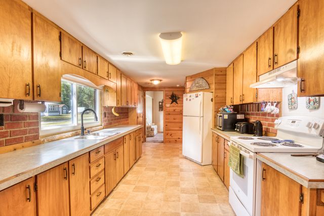 8298 W Hollyhock Avenue, Lake Twp, MI 49304