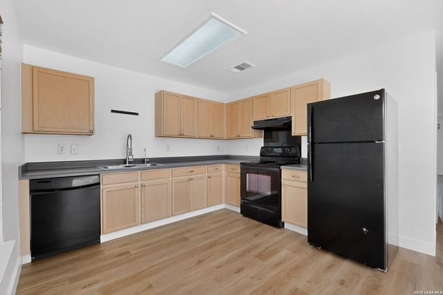 11 STAGER HLS, San Antonio, TX 78238