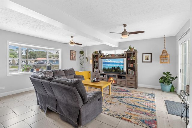 855 PEARL DRIVE, Mount Dora, FL 32757