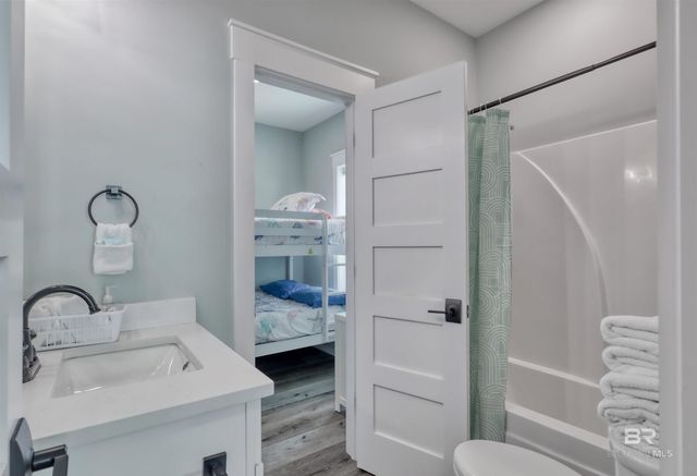 5318 Beach Boulevard, Gulf Shores, AL 36542