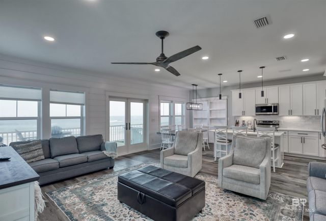 5318 Beach Boulevard, Gulf Shores, AL 36542