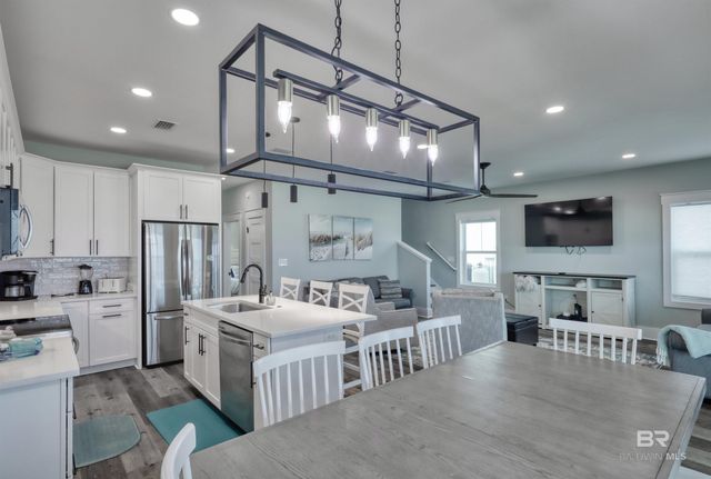 5318 Beach Boulevard, Gulf Shores, AL 36542