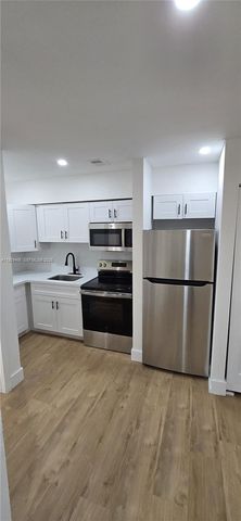 417 NW 2nd Ave 00, Hallandale Beach, FL 33009