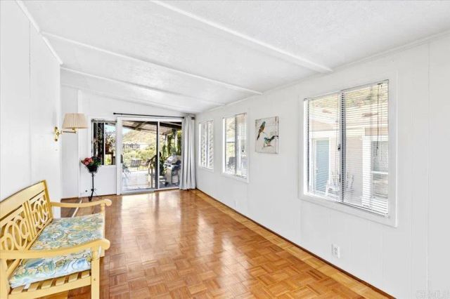 8975 Lawrence Welk Dr 141, Escondido, CA 92026