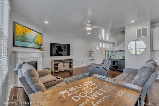 49720 Shoreline Drive, Canton, MI 48187