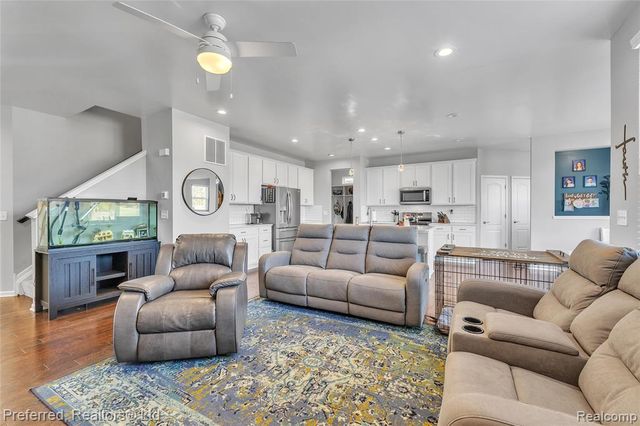 49720 Shoreline Drive, Canton, MI 48187