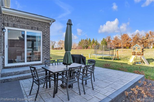 49720 Shoreline Drive, Canton, MI 48187