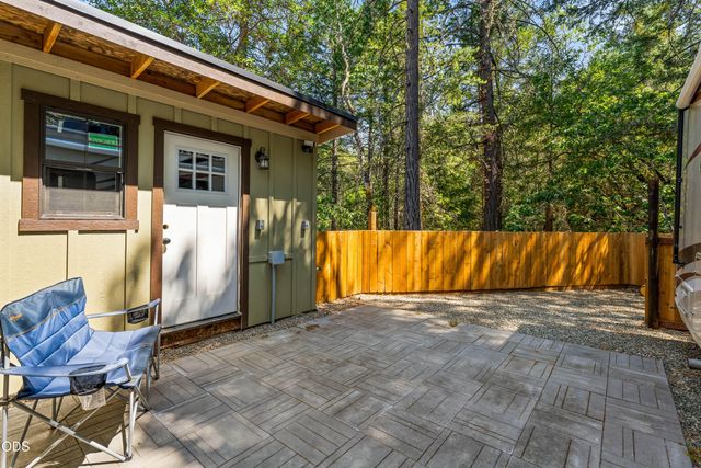 289 Shadow Mountain Way, Grants Pass, OR 97527