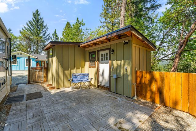 289 Shadow Mountain Way, Grants Pass, OR 97527