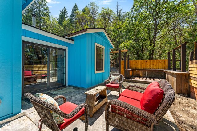 289 Shadow Mountain Way, Grants Pass, OR 97527