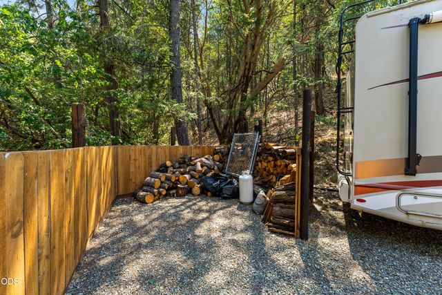 289 Shadow Mountain Way, Grants Pass, OR 97527