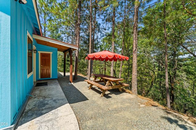 289 Shadow Mountain Way, Grants Pass, OR 97527