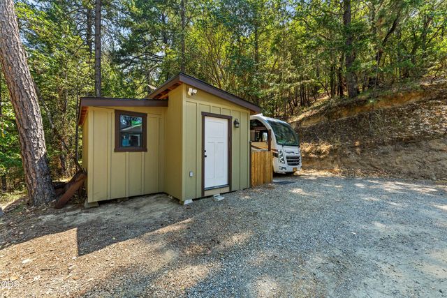 289 Shadow Mountain Way, Grants Pass, OR 97527