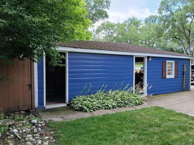 345 E Joliet Street, Schererville, IN 46375