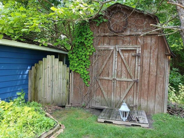 345 E Joliet Street, Schererville, IN 46375