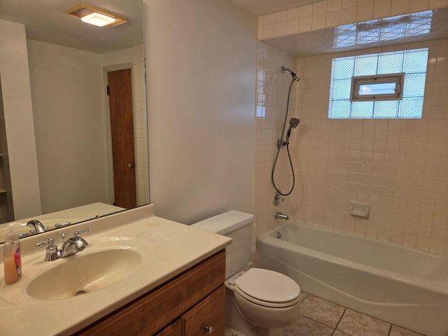 345 E Joliet Street, Schererville, IN 46375