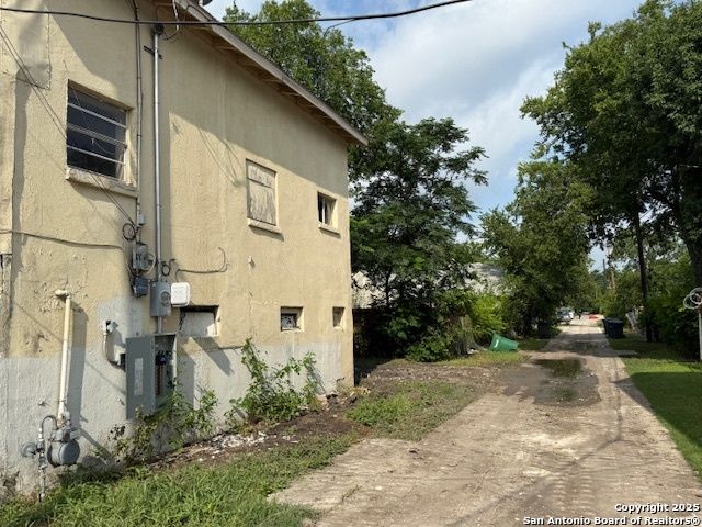 2501 Saunders, San Antonio, TX 78207