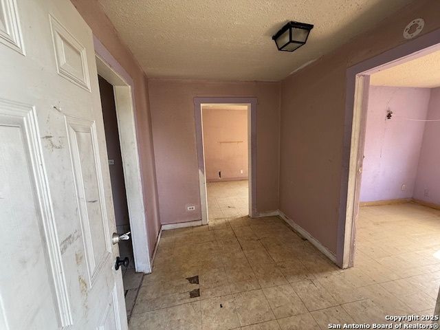 2501 Saunders, San Antonio, TX 78207