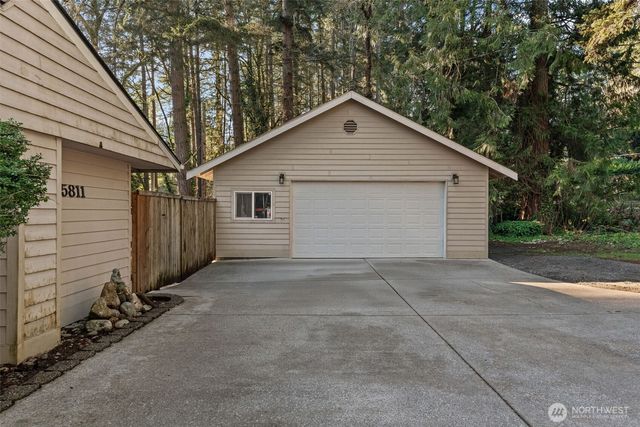 5811 Wollochet Drive NW, Gig Harbor, WA 98335